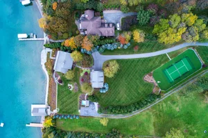 Waterfront Luxury Estate thumbnail 58