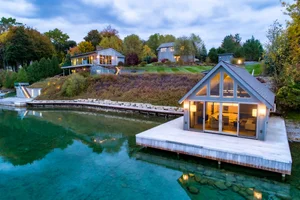 Waterfront Luxury Estate thumbnail 57