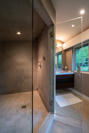 Waterfront Luxury Estate thumbnail 22