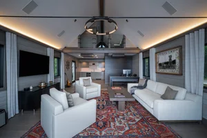 Waterfront Luxury Estate thumbnail 42