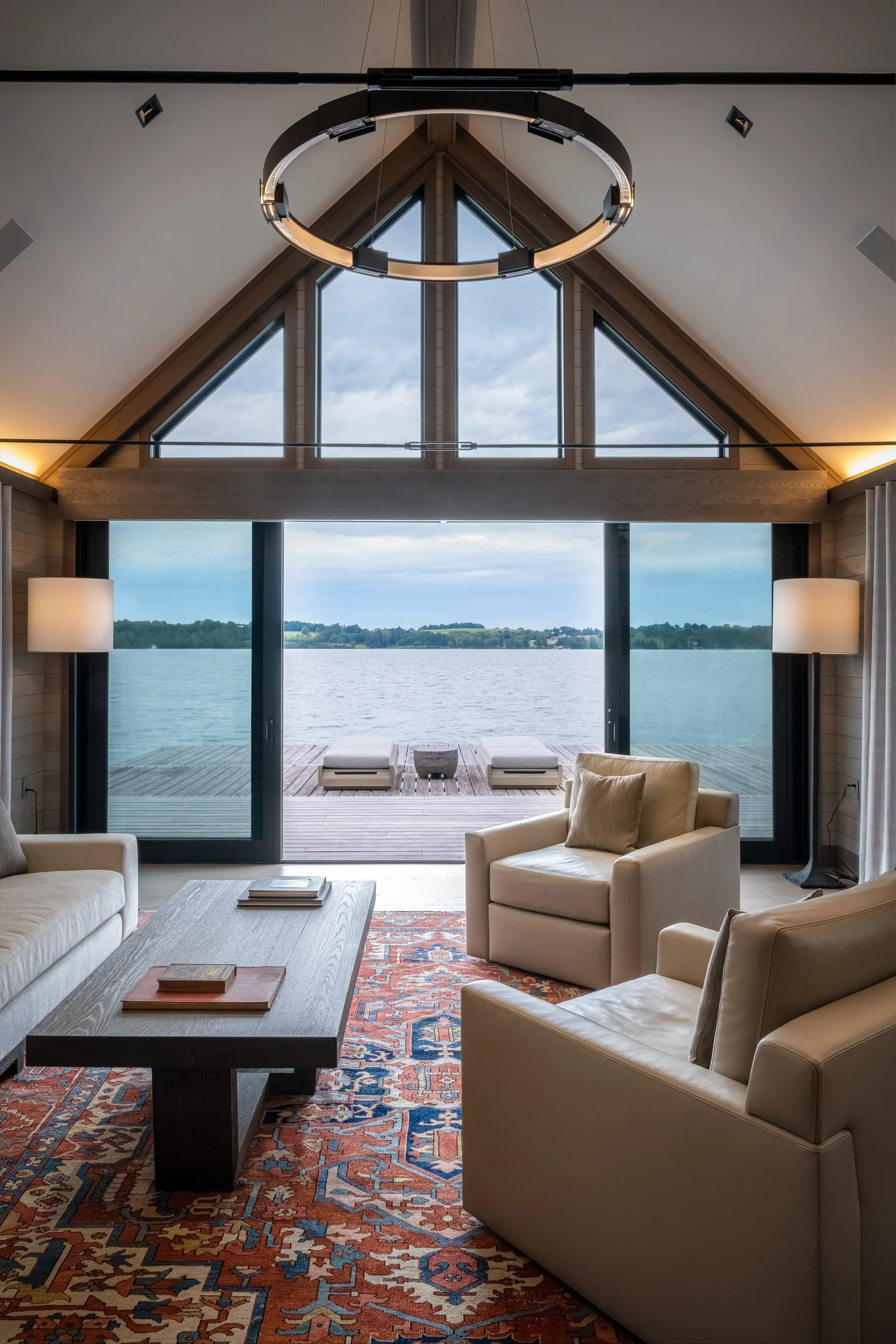 Waterfront Luxury Estate — photograph 43