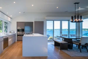 Waterfront Luxury Estate thumbnail 13