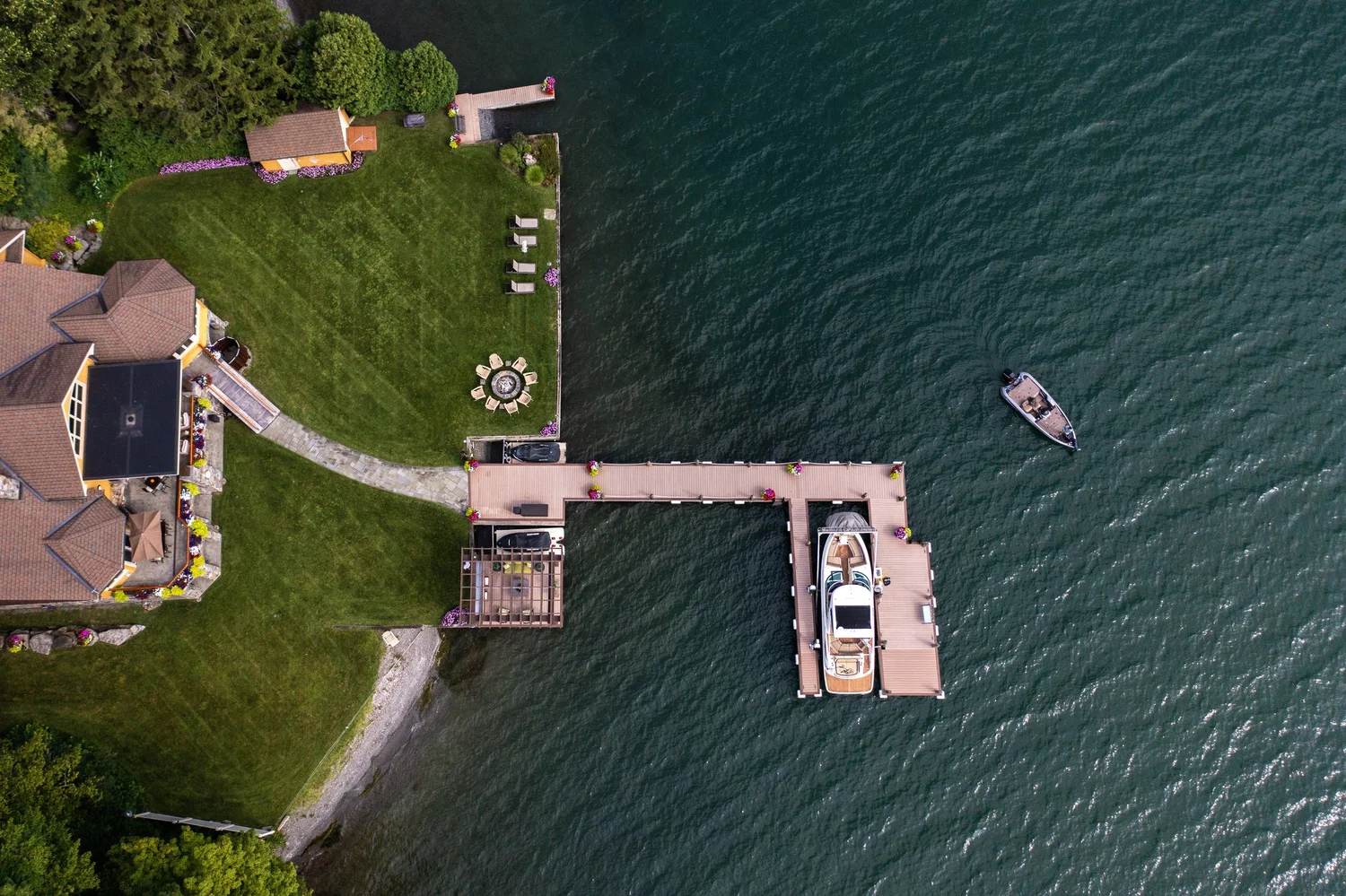 The Jewel Of Cayuga Lake — photograph 3