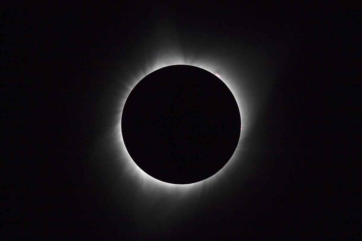 AAAA4582eclipse-2small.jpg