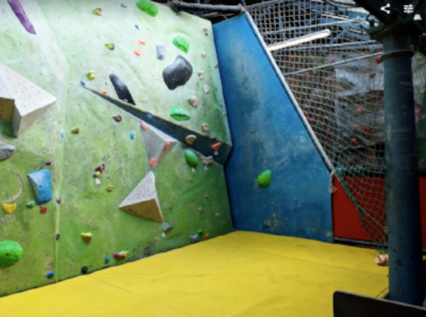 Among the maze of hallways and staircases, you stumble into quiet bouldering nooks like this one.