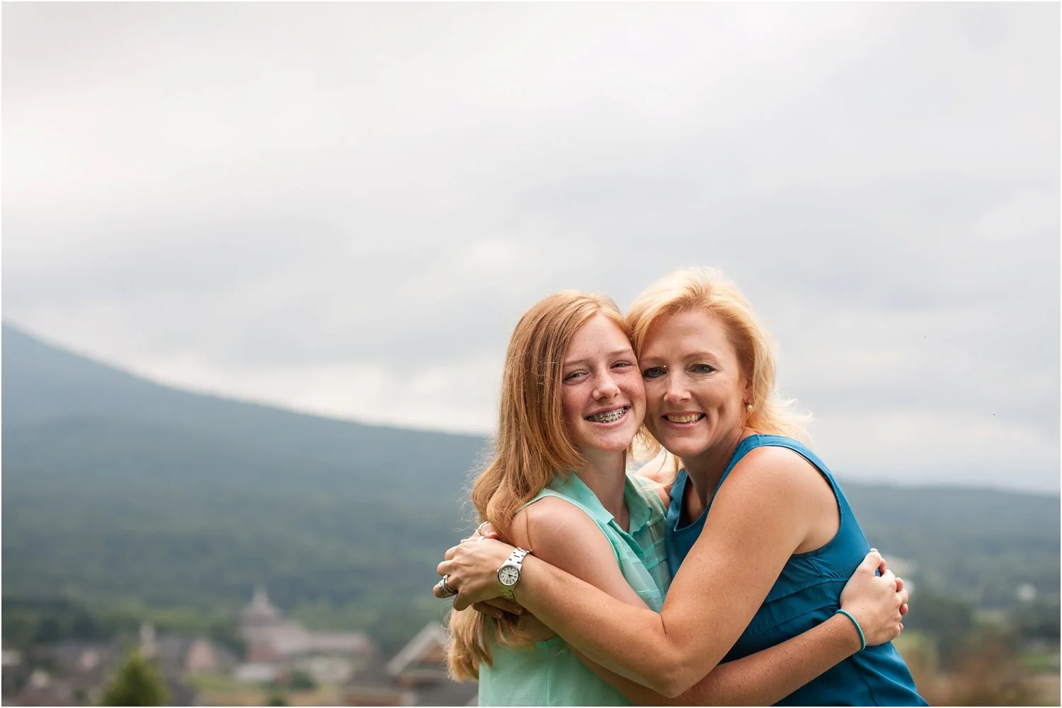 Harrisonburg_Family_Portraits_Pinneri_0011.jpg