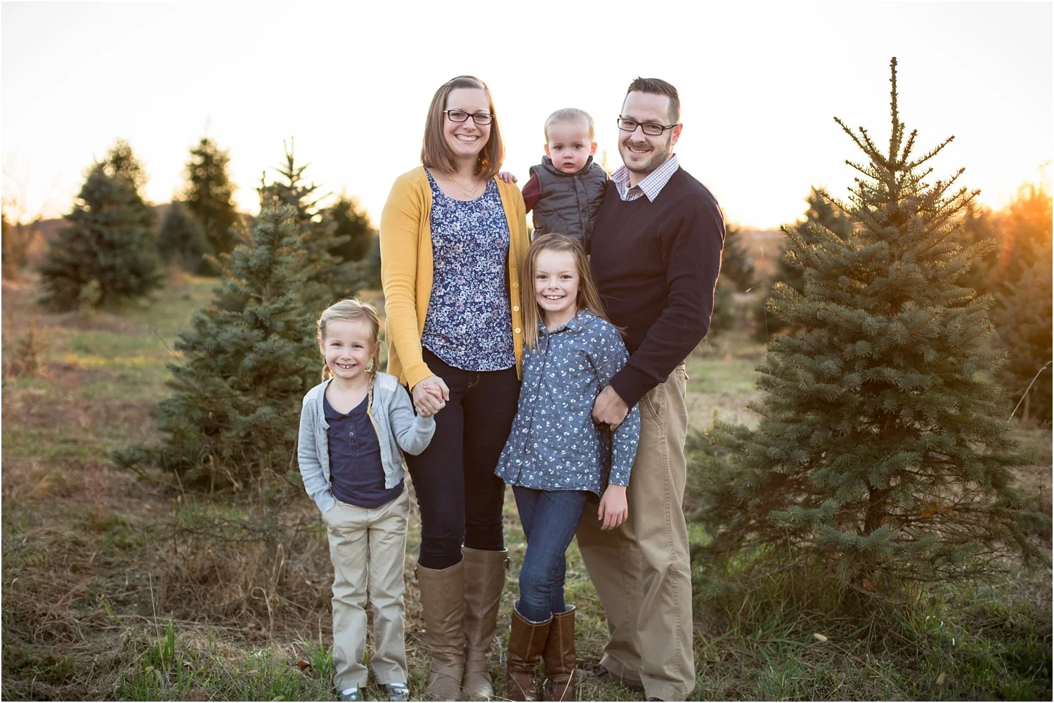 Evergreen_Christmas_Tree_Farm_Keezletown_VA_Family_0011.jpg