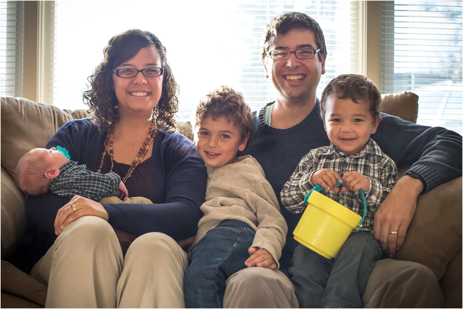 Harrisonburg_Newborn_Family_Portraits_0001.jpg