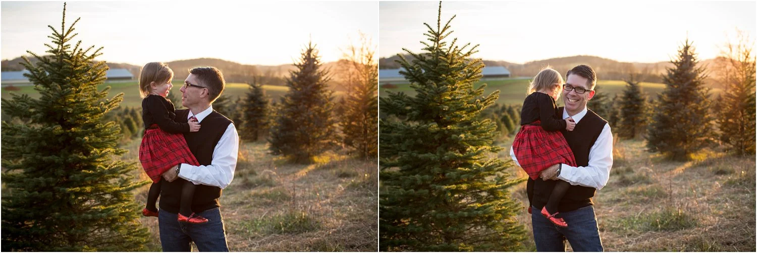 Evergreen_Christmas_Tree_Farm_Family_Portraits_0020.jpg