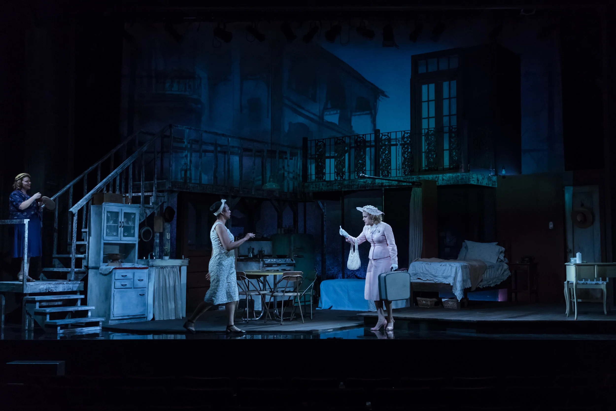 Streetcar-3.jpg