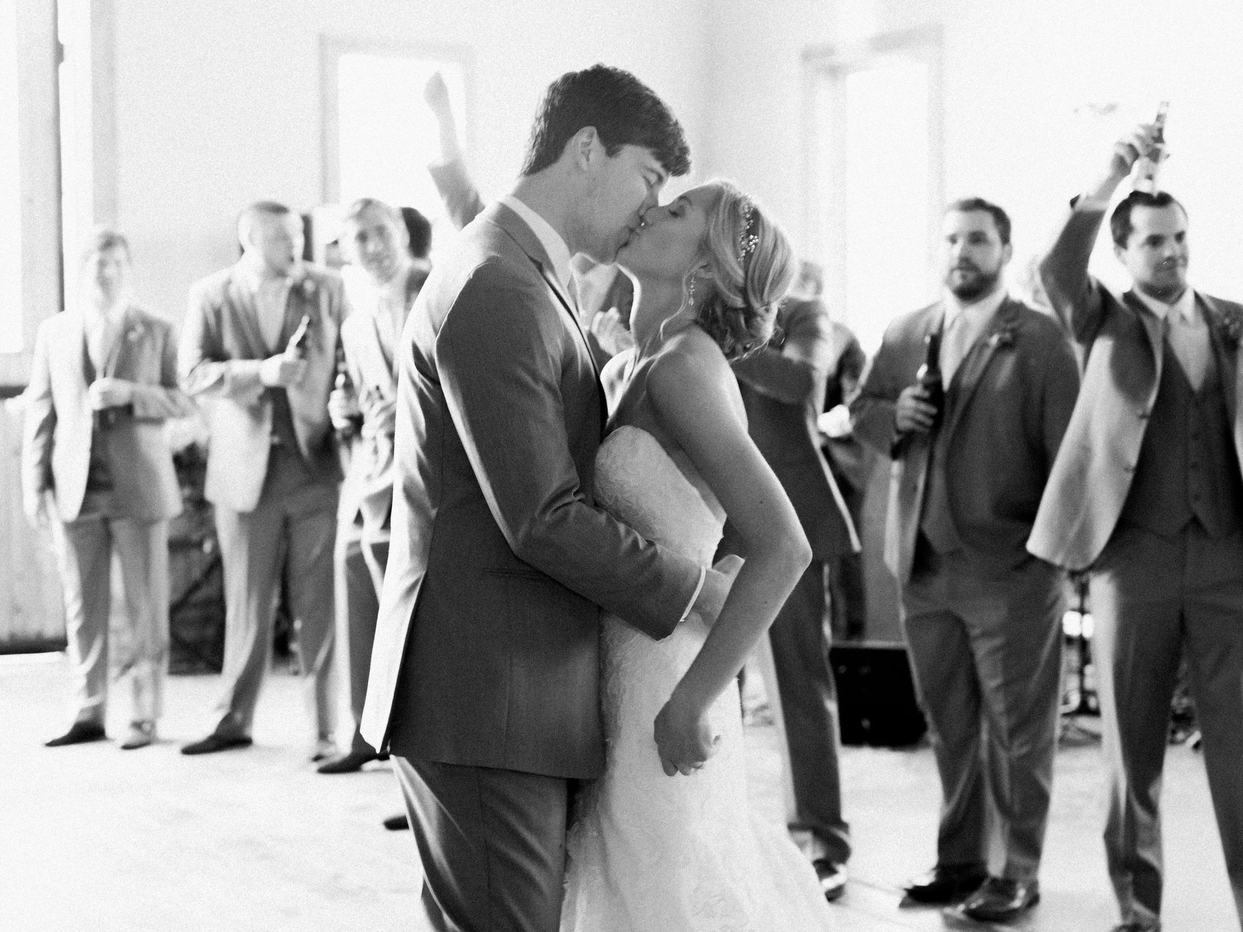 white-oaks-barn-wedding-dahlonega-ga-photographer-15.jpg