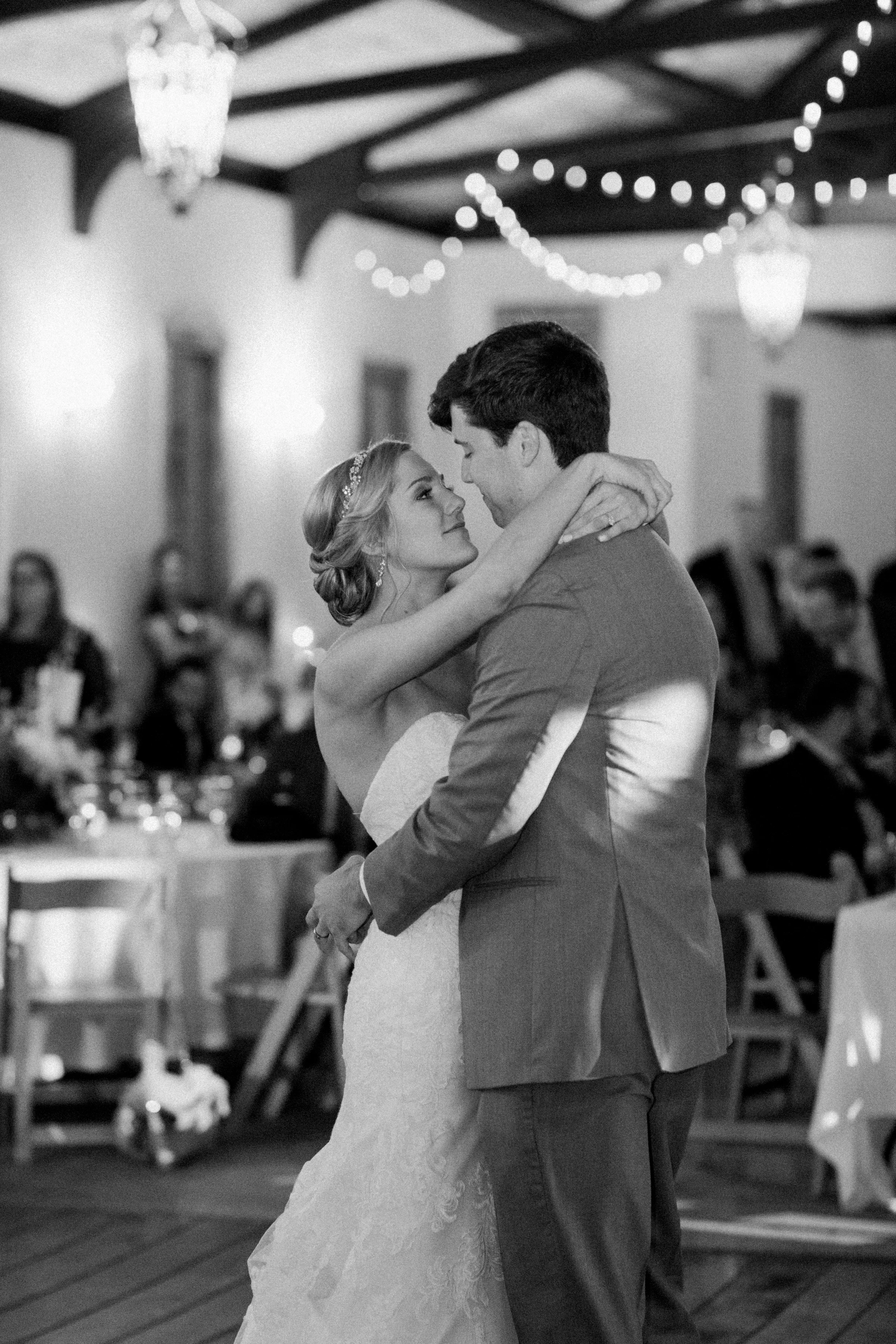 white-oaks-barn-wedding-dahlonega-ga-photographer-19.jpg