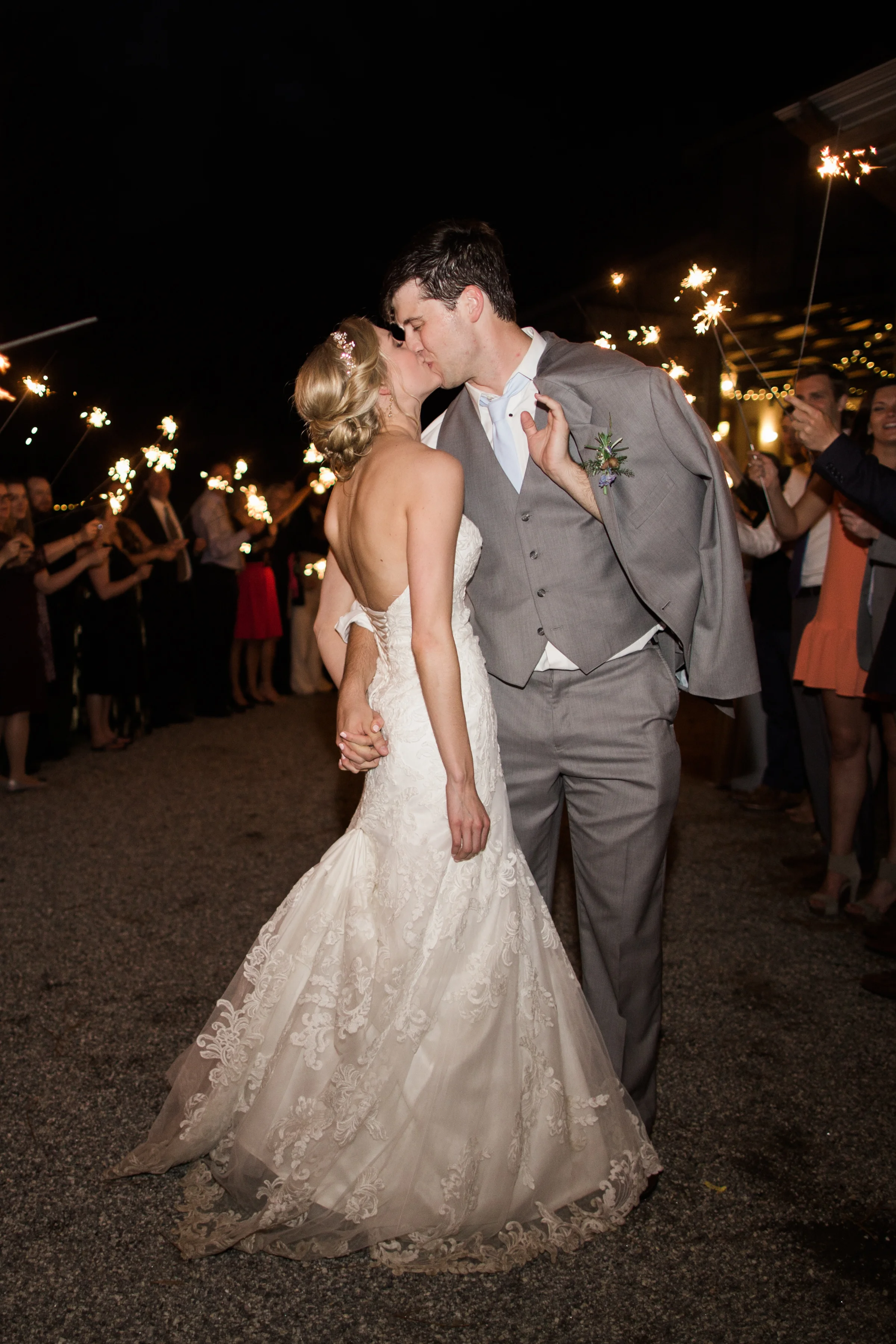 white-oaks-barn-wedding-dahlonega-ga-photographer-22.jpg