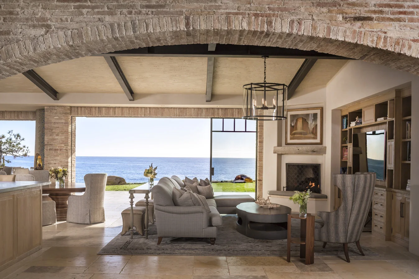LIVING ROOM TO OCEAN copy.jpg