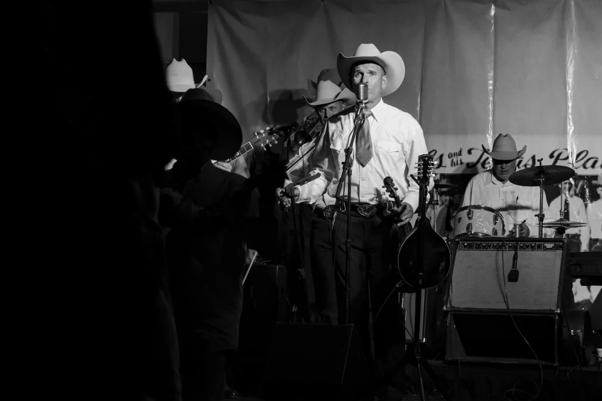BobWillsFidddleFestivalGreenvilleTX2018wJasonRoberts_katherinehersheyphotography2018-46DowntownDallasChristmas_KatherineHersheyPhotography.jpg