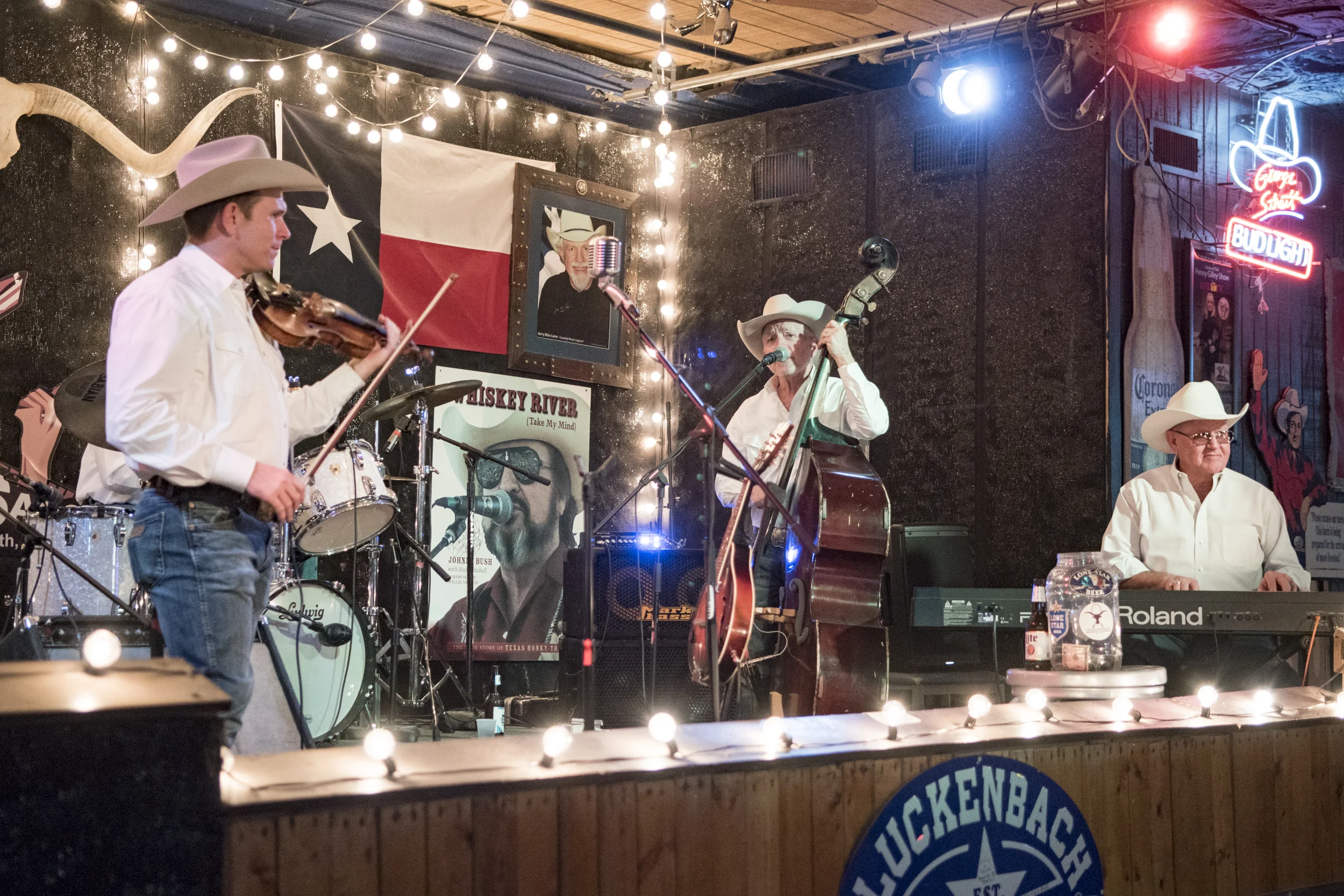 Lil'_Red's_Longhorn_Saloon,_FT._WORTH_presents_Jason_Roberts_Band_Jan_2019_KatherineHersheyPhotography-46.jpg