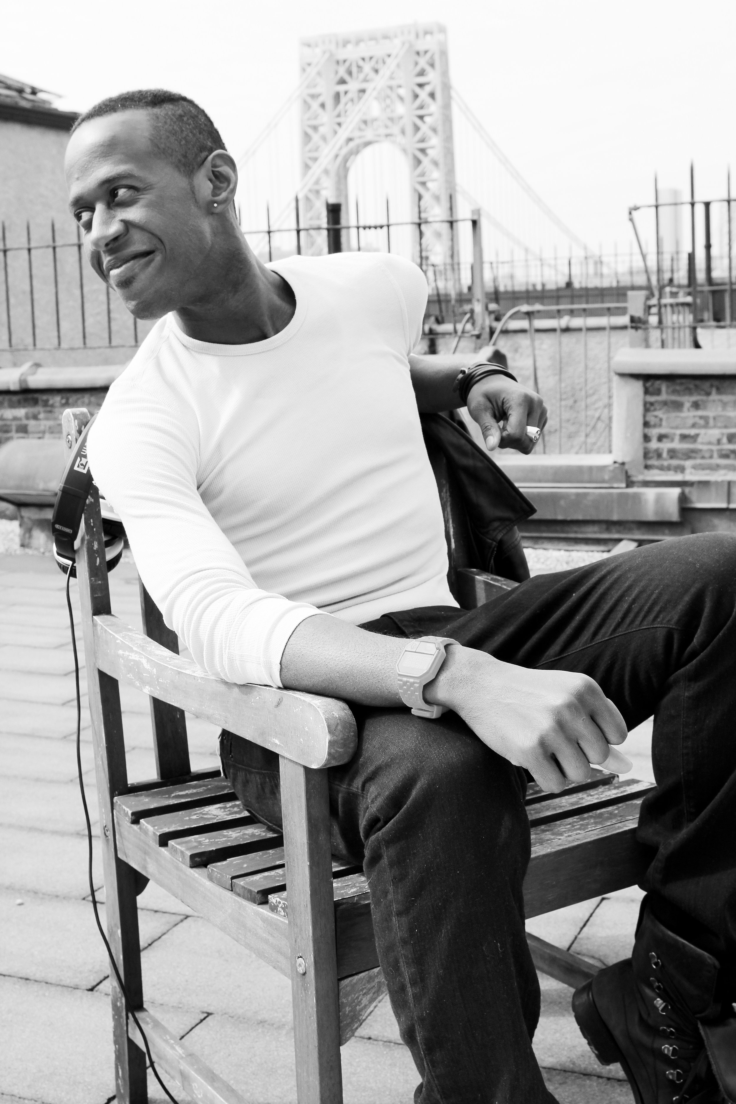 "LIVING IN DREAMS" -REVIEW