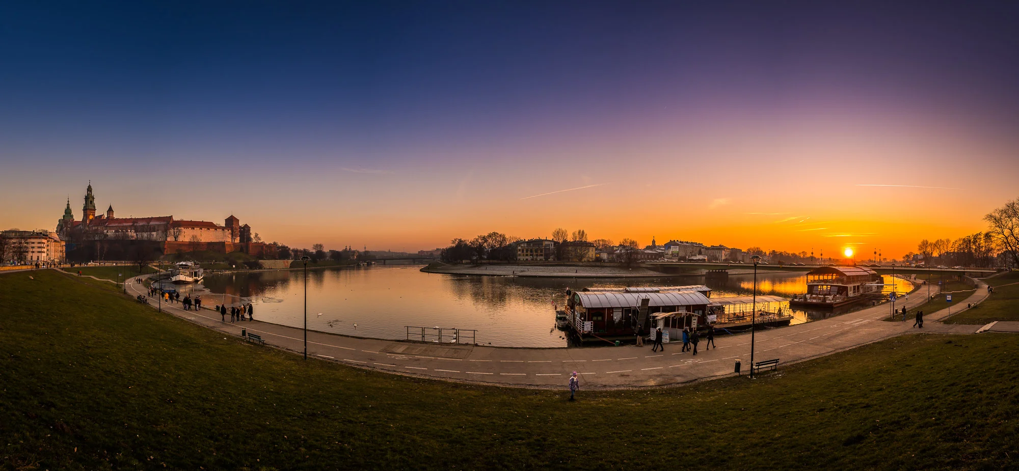 _ERJ3669-Pano.jpg