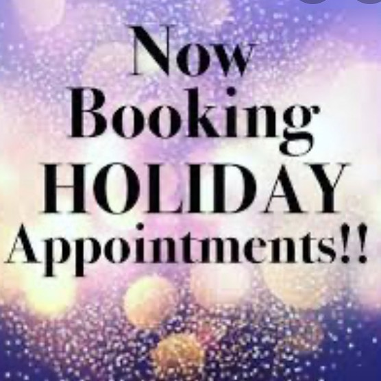 #holidayhair #happyholidays #bookahead #sipwineandrelax #bellajssalon