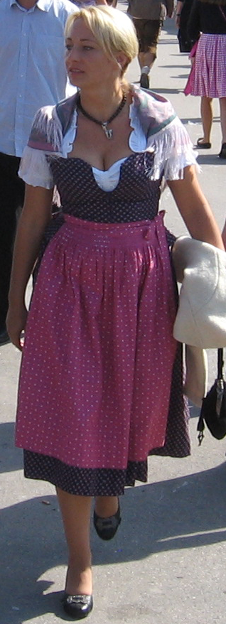 OktoberfestDirndl.png