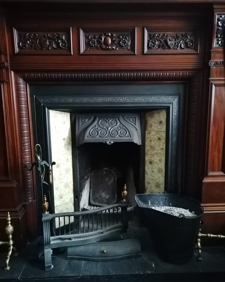 Who remembers having to clean out a coal fire and deal with the ashes?
We have been doing just that today at Lamlash House and thinking of Annie Currie, Domestic Servant in 1901 who had 13 coal fires to attend to in the house on a daily basis! #mille