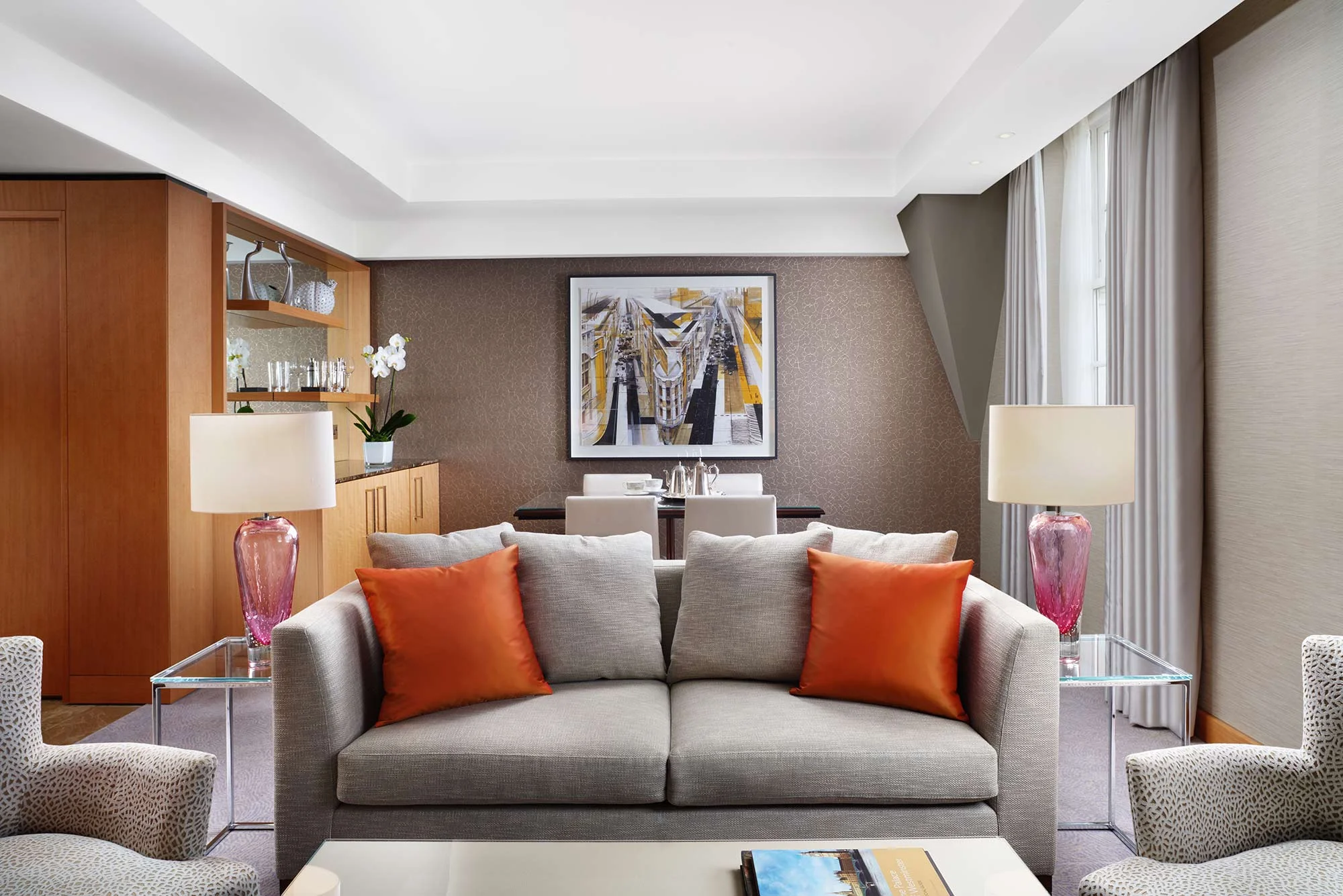 One Bed Deluxe Livingroom at The Conrad London St James