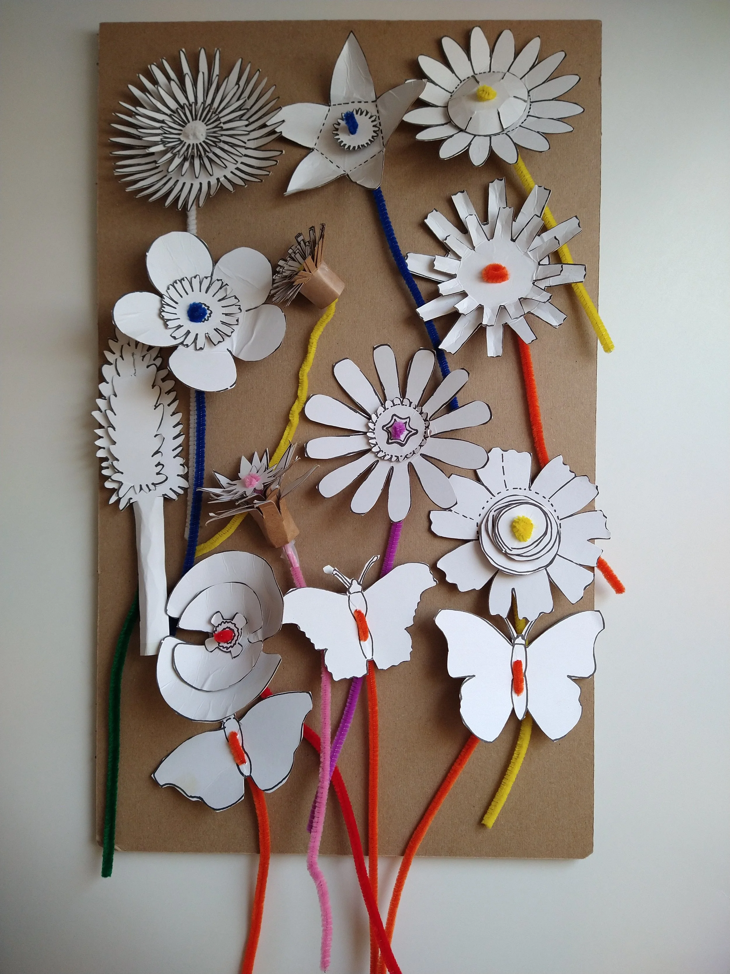 Creative cardboard sculpting workshop for children