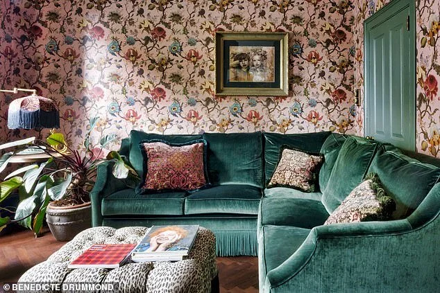 Print and Pattern Mixing