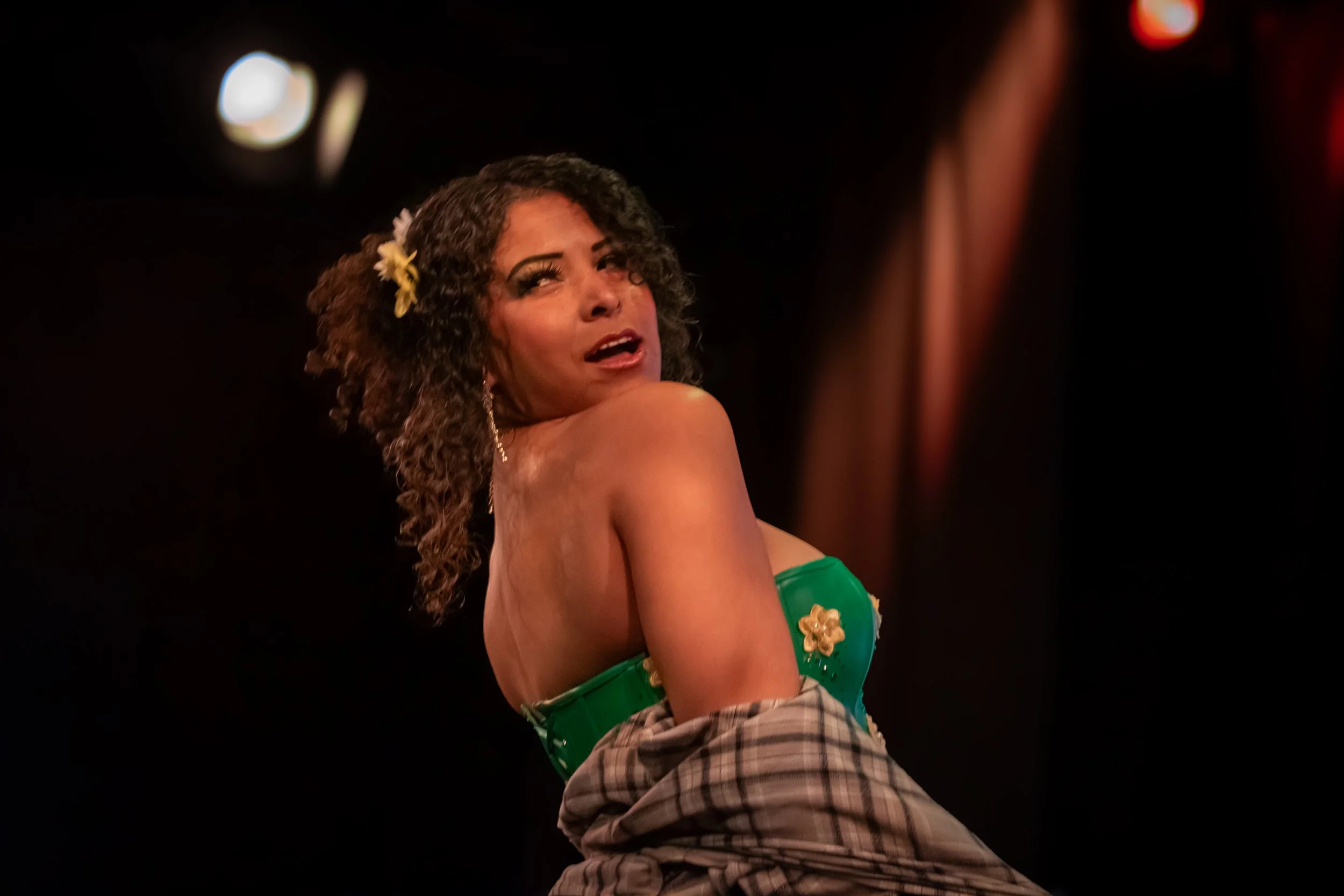 AOFL_vanessa_buttercup_02.jpg