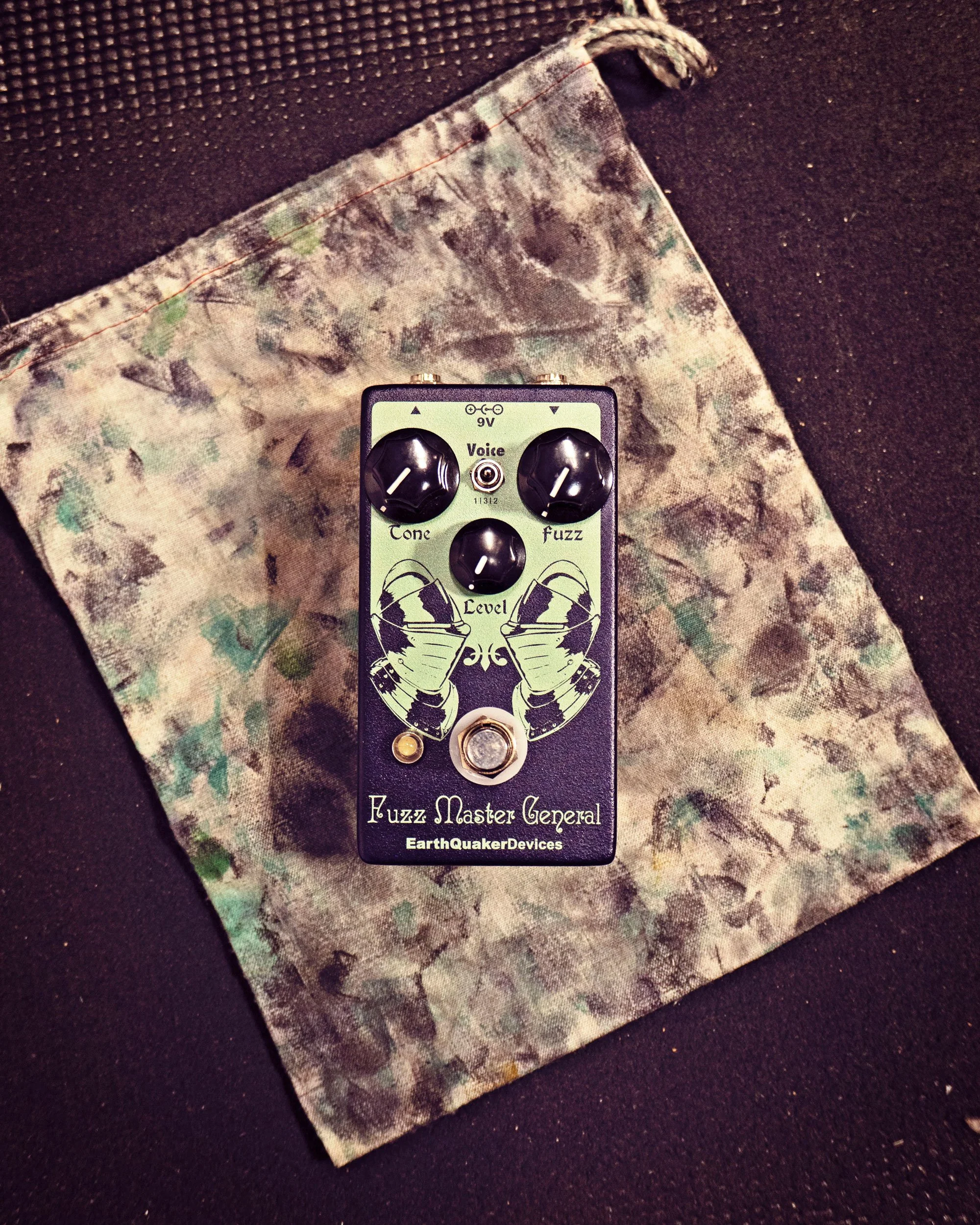 EarthQuaker-Devices-Fuzz-Master-General.jpg