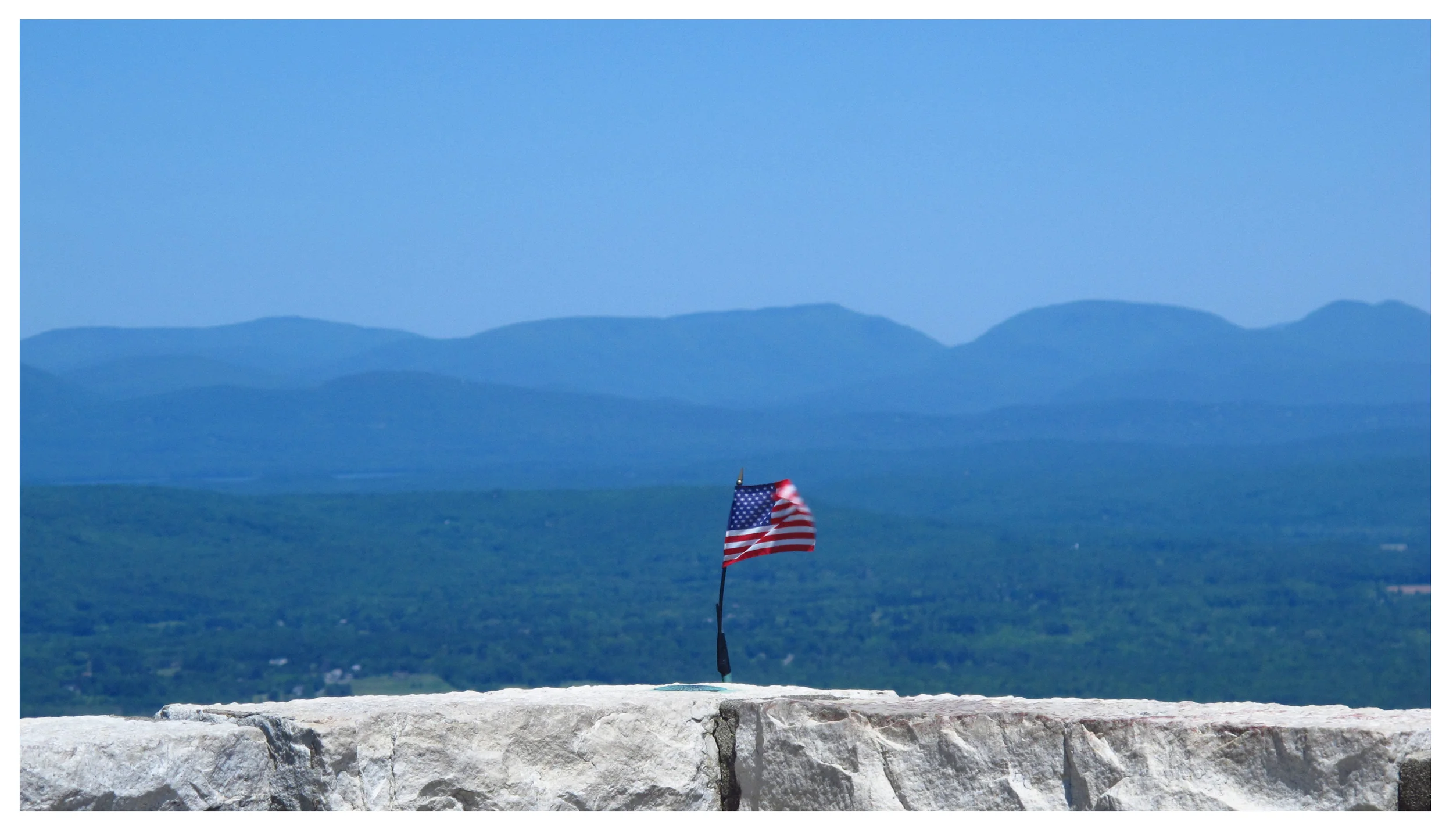FLAG AT CASTLE 16X20.jpg