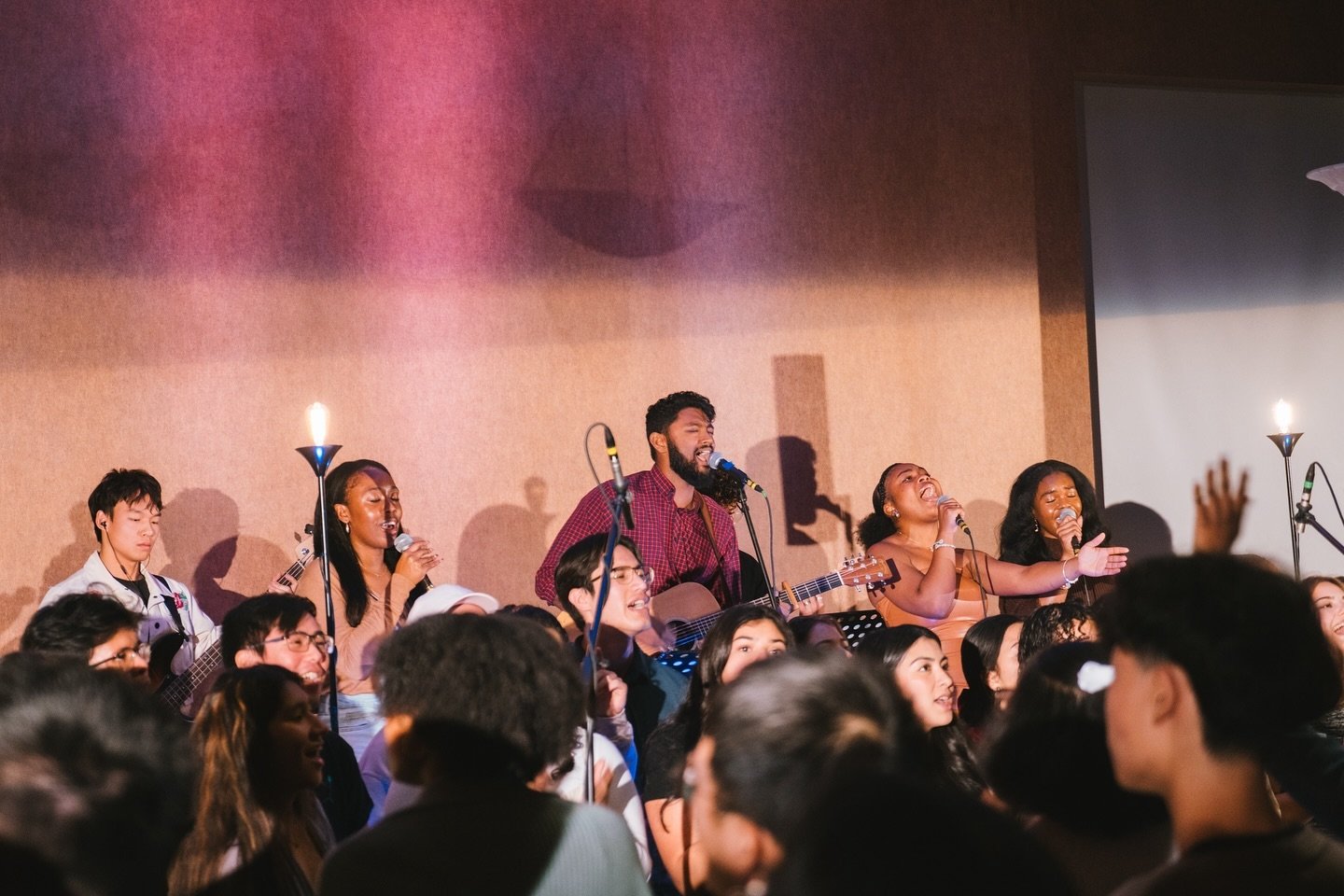 Flicks from Thanksgiving service!! 📸🍁🍗 Thankful we gathered with our sister church @klesis_ucla to fellowship and look back at all God has done this year! ✨