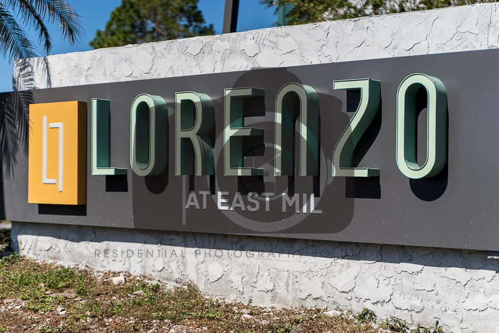 Lorenzo Exterior and Monument Photographs