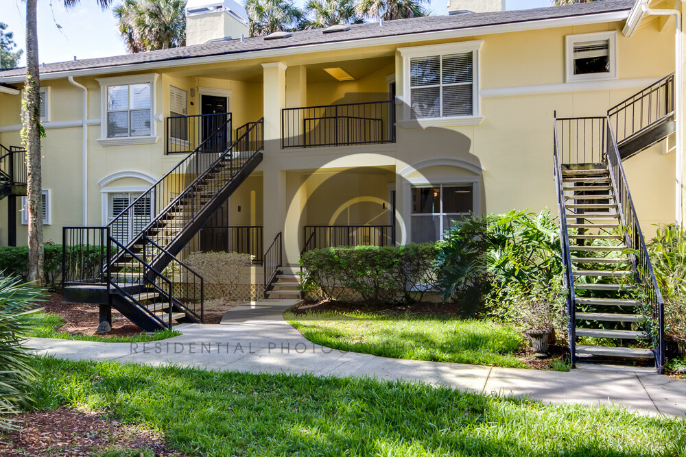 1800 The Greens Way 205