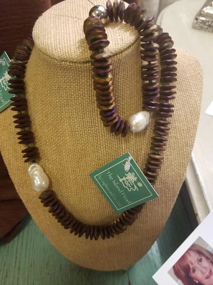 island-pearl-chunky-necklace.jpg