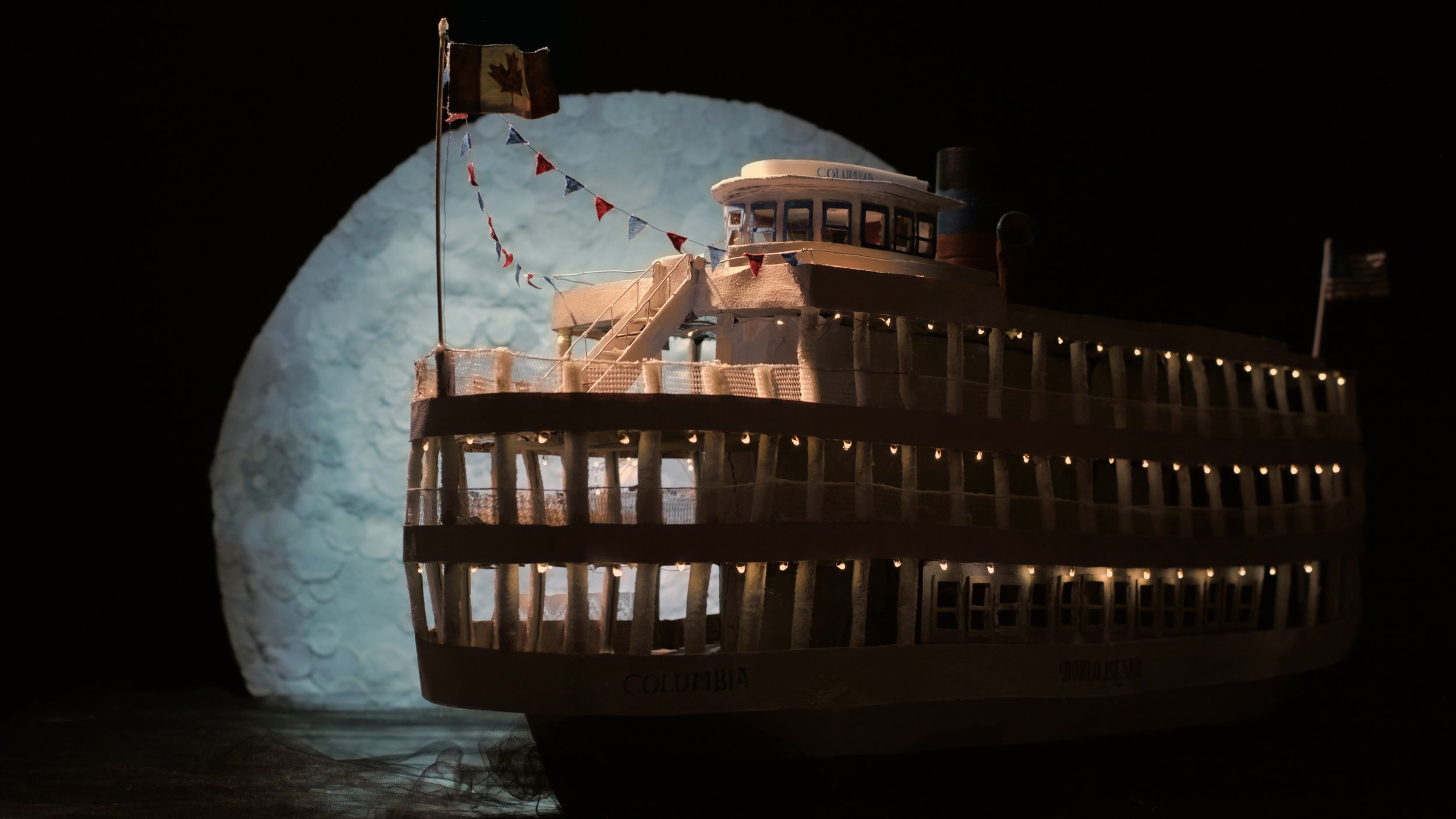 1 Stopmotion animation of Moonlight Cruise 4k.jpg