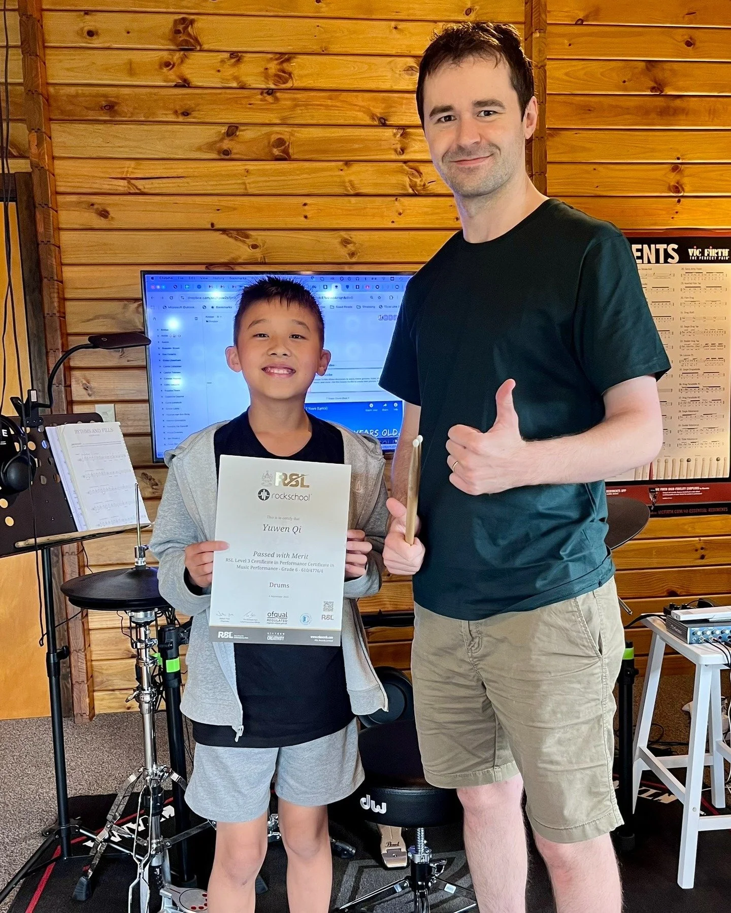 Yuwen was only 2 points off a Distinction on his @rslawards Rockschool Grade 6 performance exam! 👏

I have had the privilege of teaching Yuwen since the beginning, he has exemplified what dedication and passion can achieve. Plus he is only 11!! 👏

