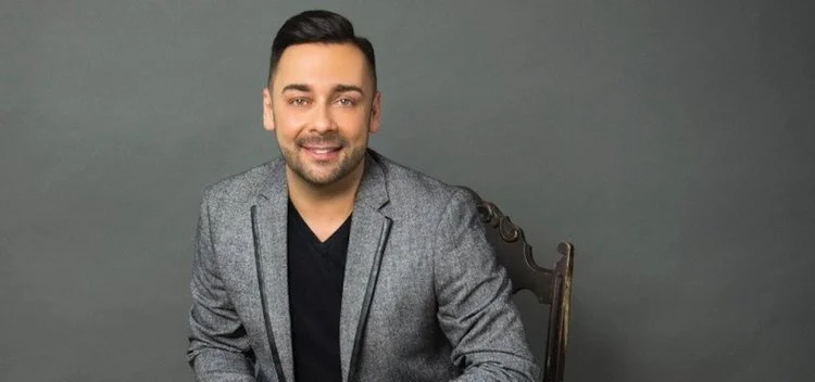 Edgar_VillanuevaSummer_2018_Full_800.jpg