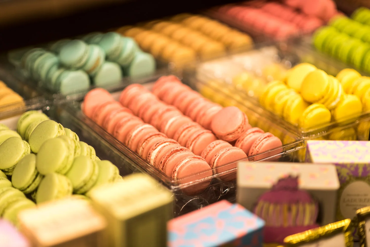 BEST MACAROONS AT LADUREE IN PARIS