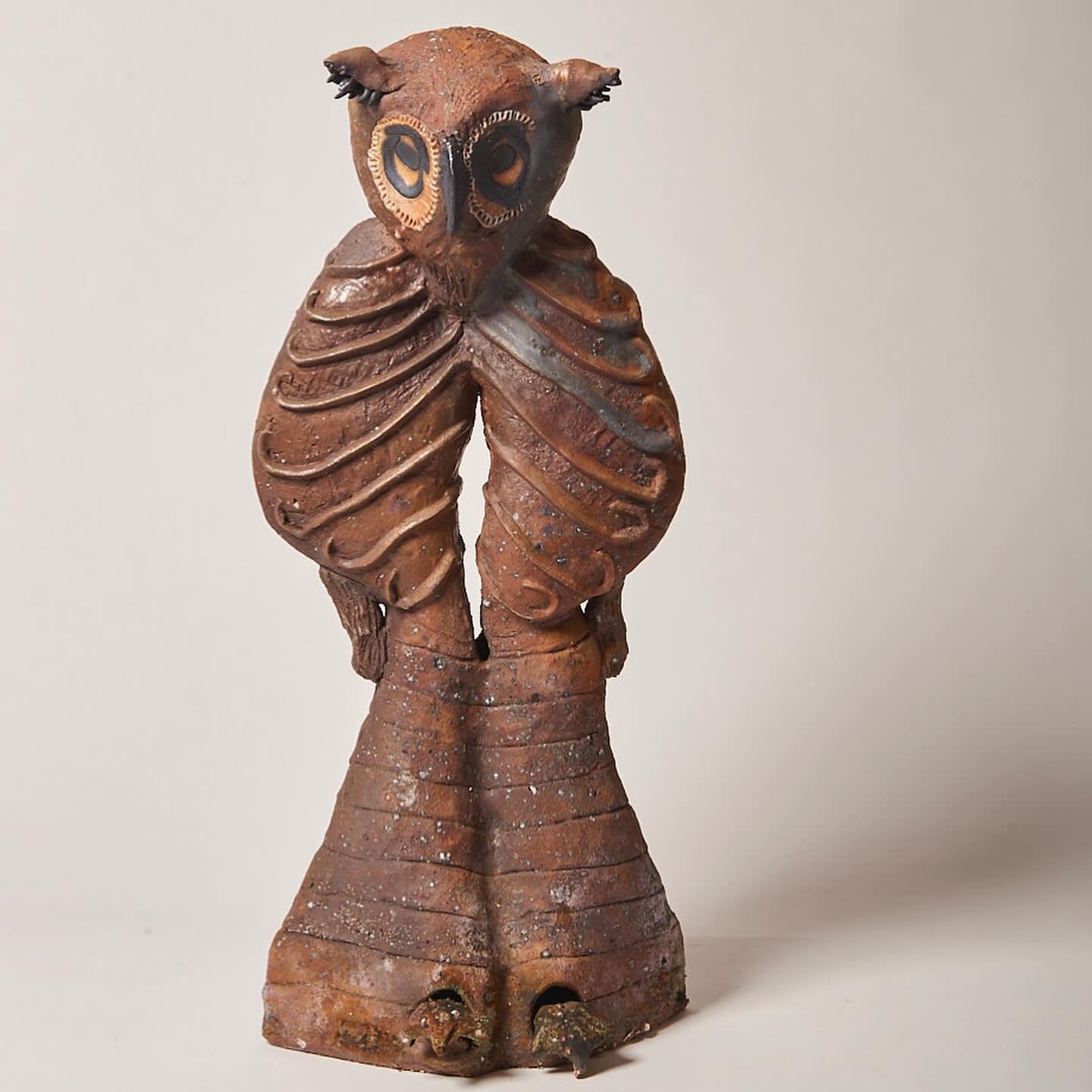 This is &ldquo;Devil Owl&rdquo; now on view in #timelessterrains @accigallery in Berkeley through May 19. I will be there on Saturday afternoon meeting up with friends- if you&rsquo;re in the neighborhood stop by and say whoo-whoo 🦉😊 This sculpture