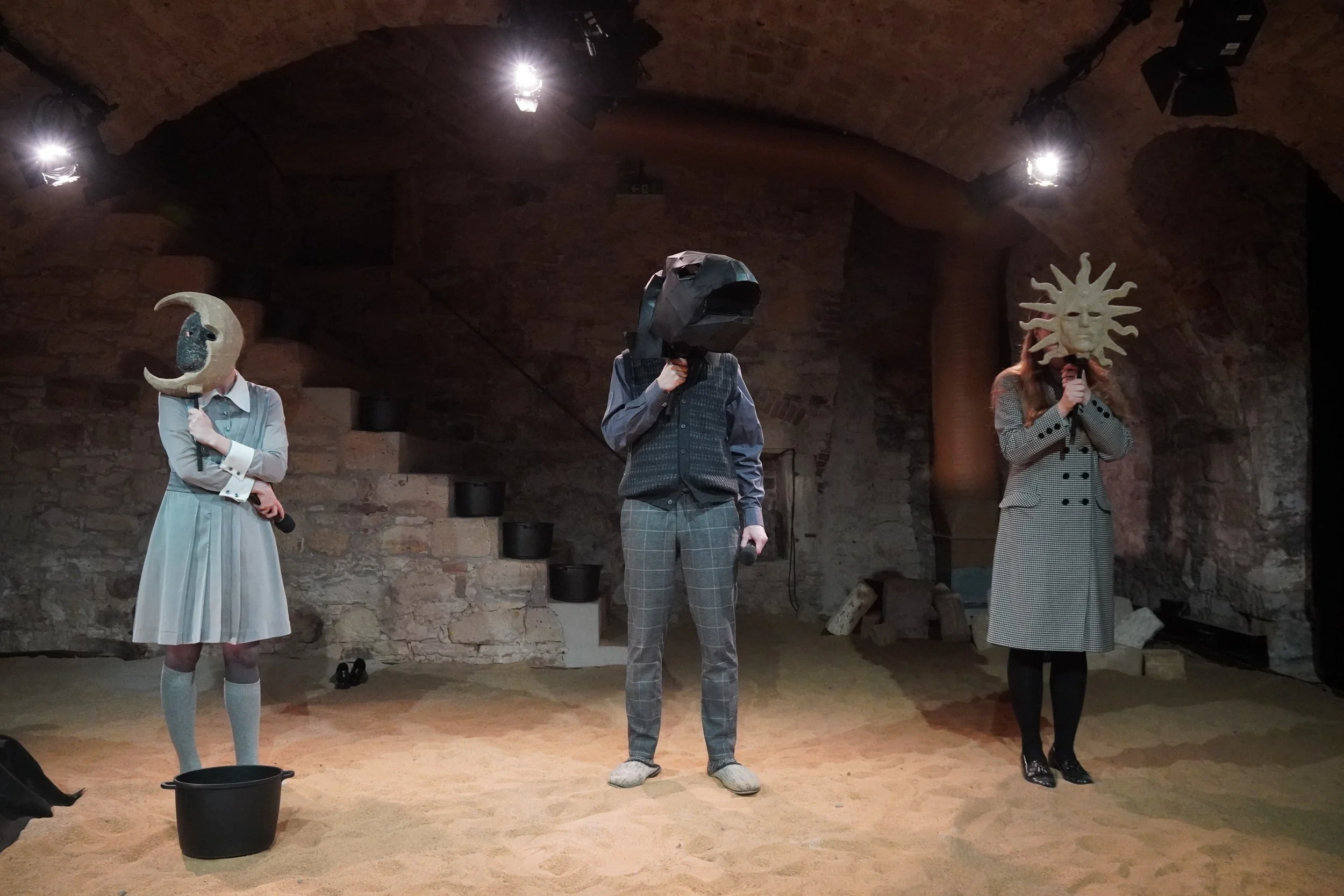  Photographer: Alexander Gonschior     „Die Kinder der Zeit“ at Zimmertheater. 