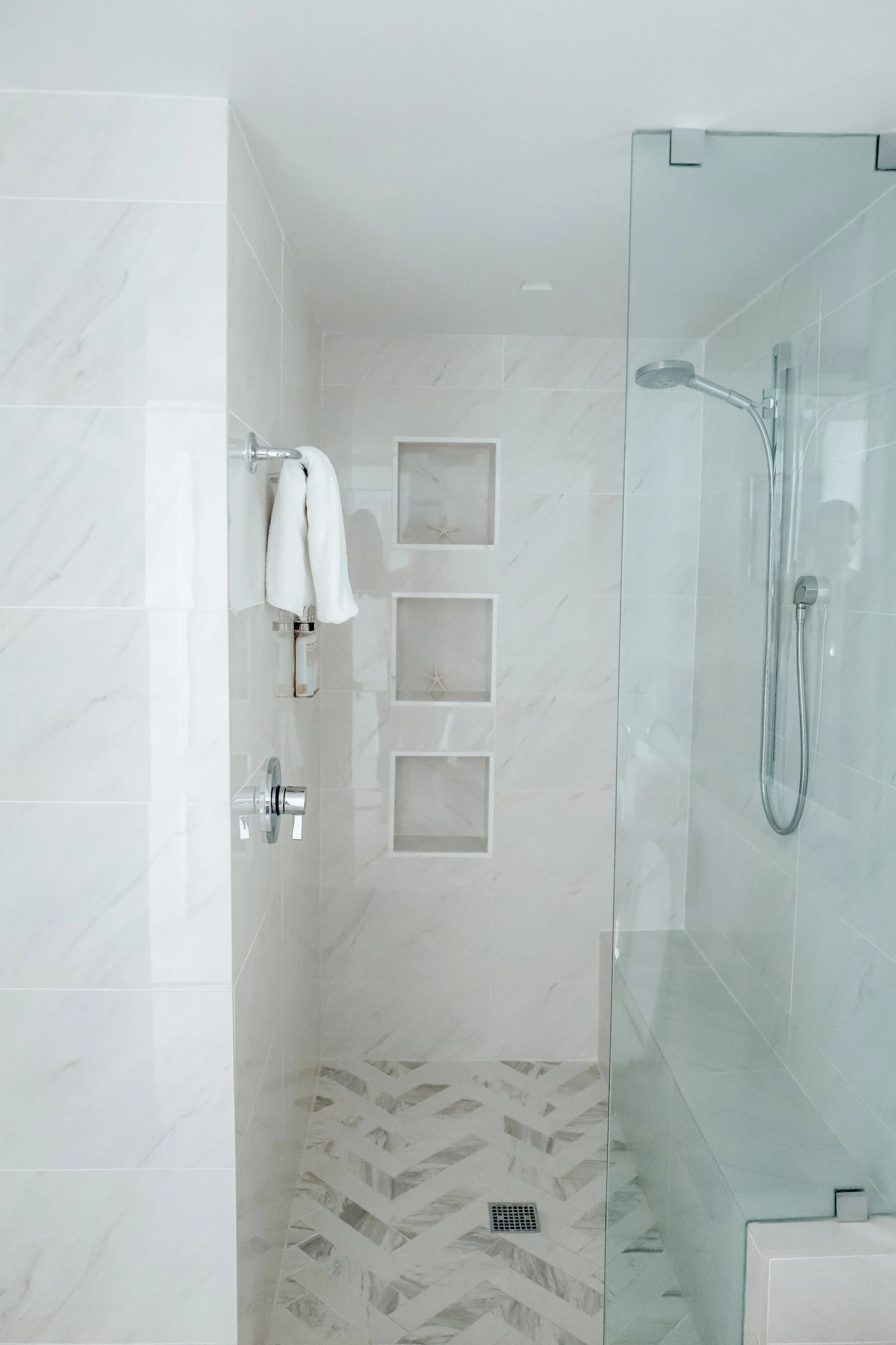 the betsy shower miami