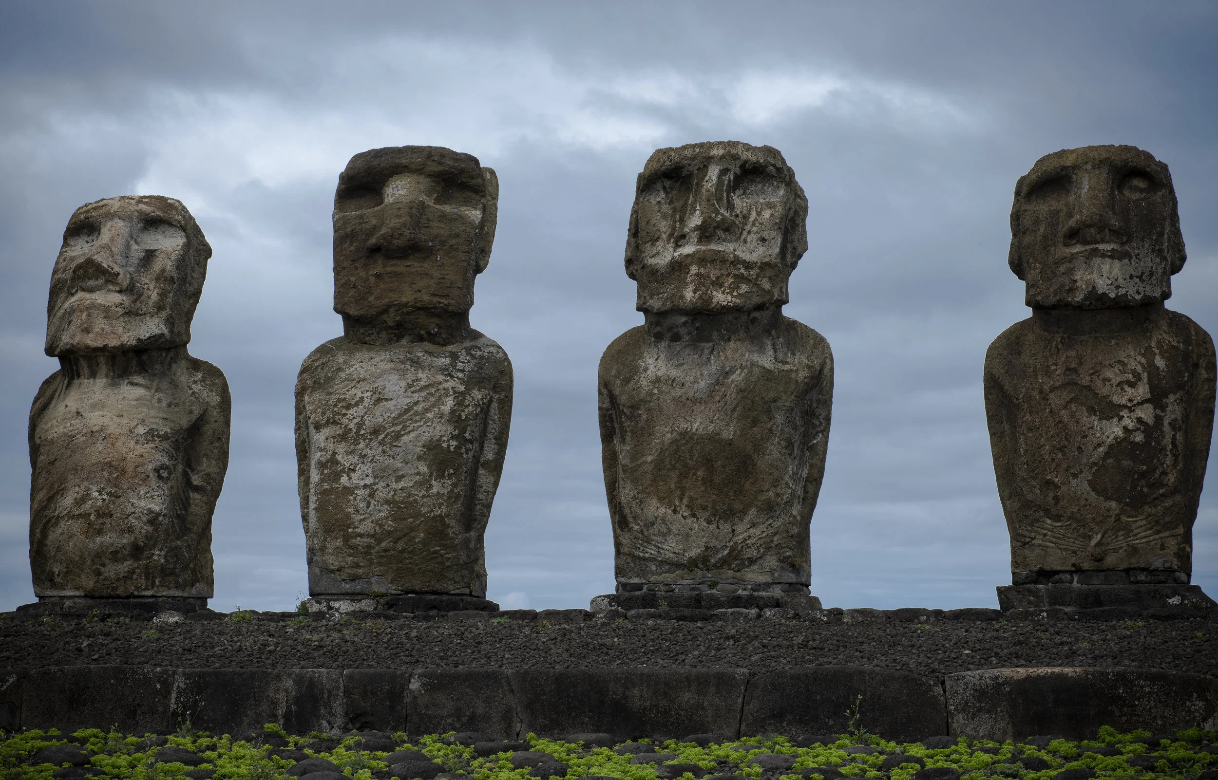 Moai brothers