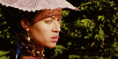 Belle-1.gif