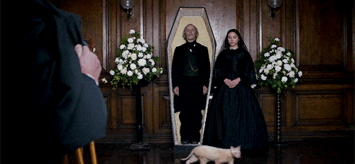 LadyMacbeth-2.gif