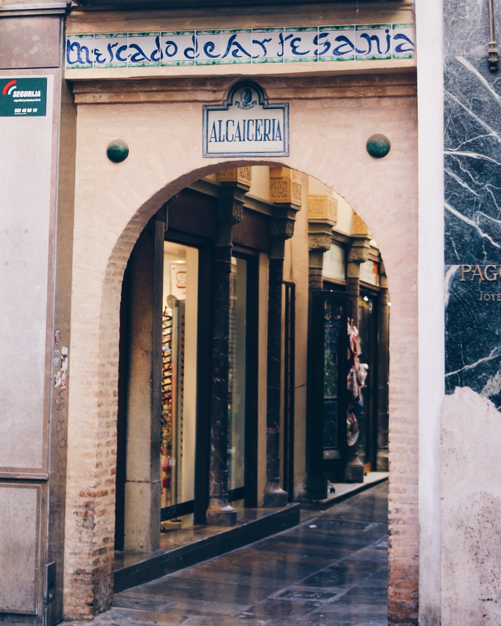 ENTRANCE TO THE ALCAICERIA