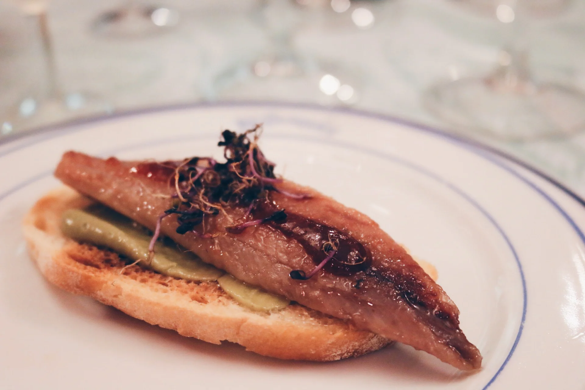 FRESH SARDINES ON TOAST