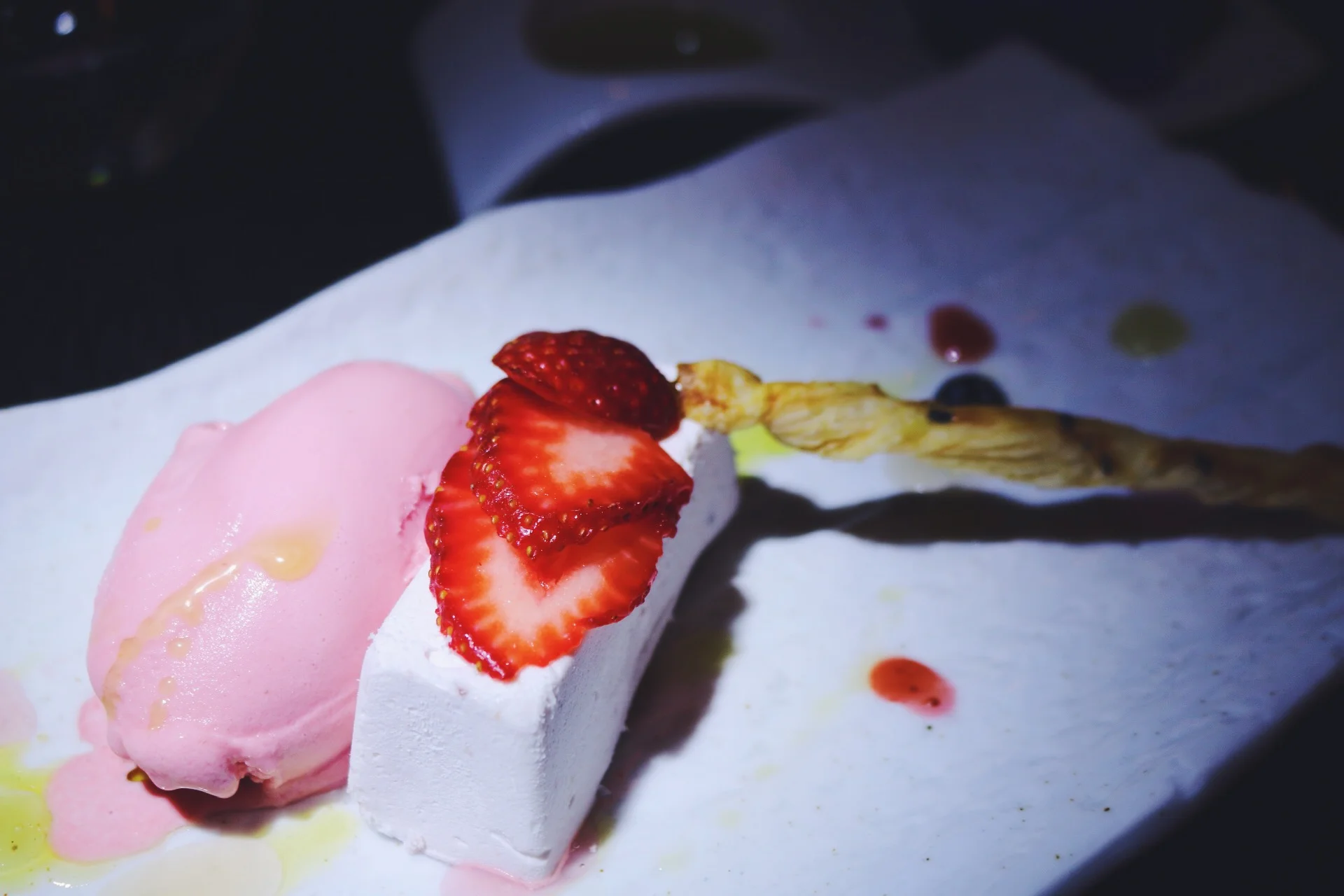 MAYBE I WAS IN MEAT OVERLAD BUT THIS WAS MY FAVE DISH OF THE NIGHT - STRAWBERRY AND OLIVE OIL ICE CREAM WITH A BLOCK OF HEAVENLY CREAM