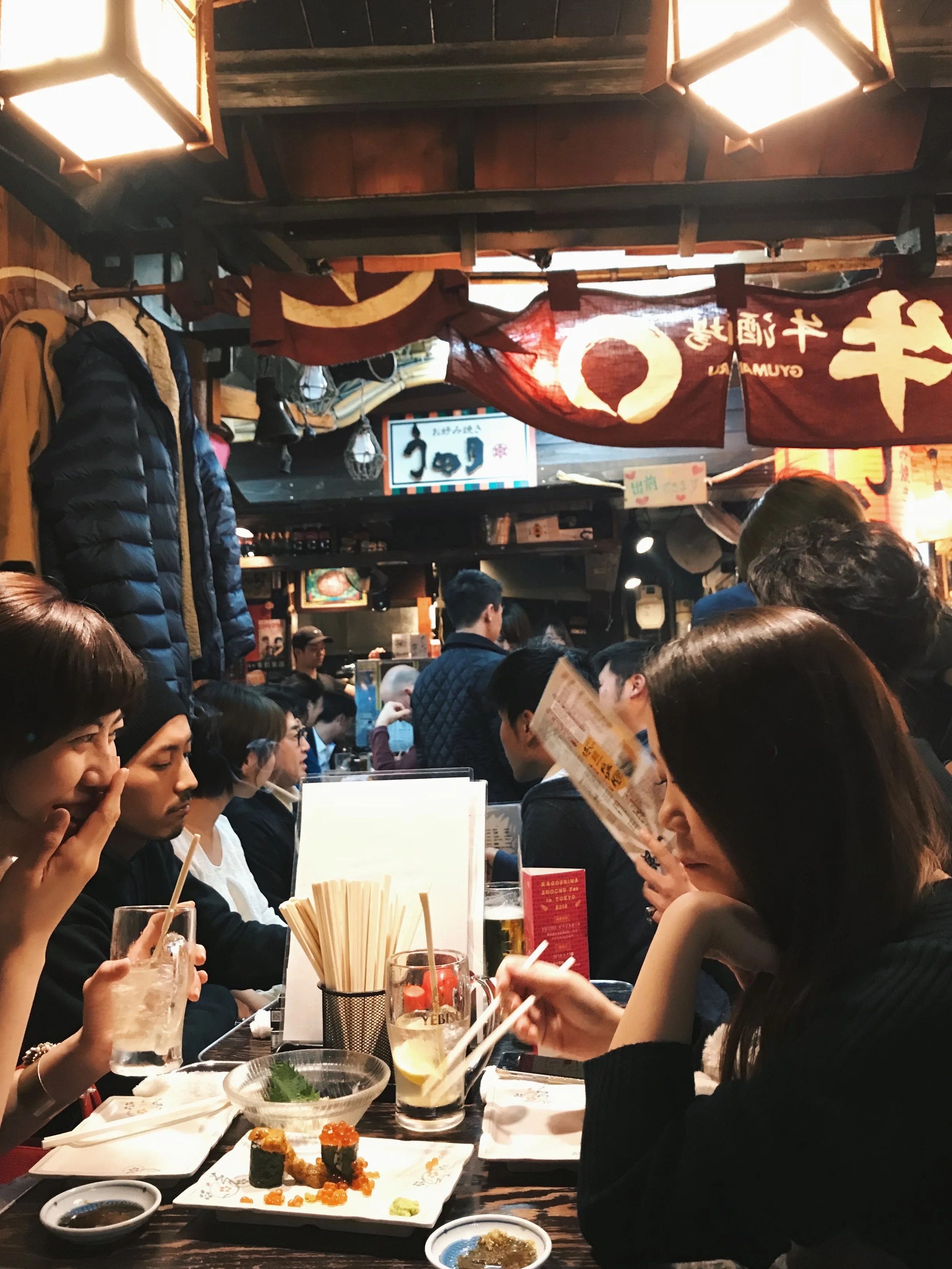 Cosy vibes at Ebisu Yokocho... more dreamy uni and roe goodness