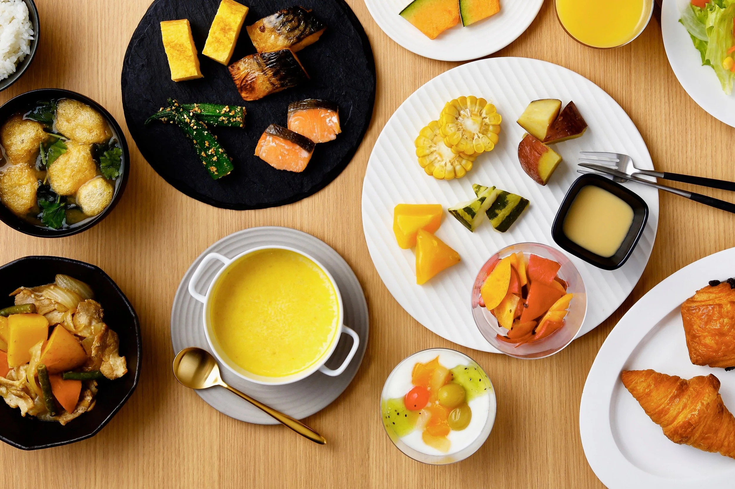 A little bit of everything for breakfast at Candeo Namba